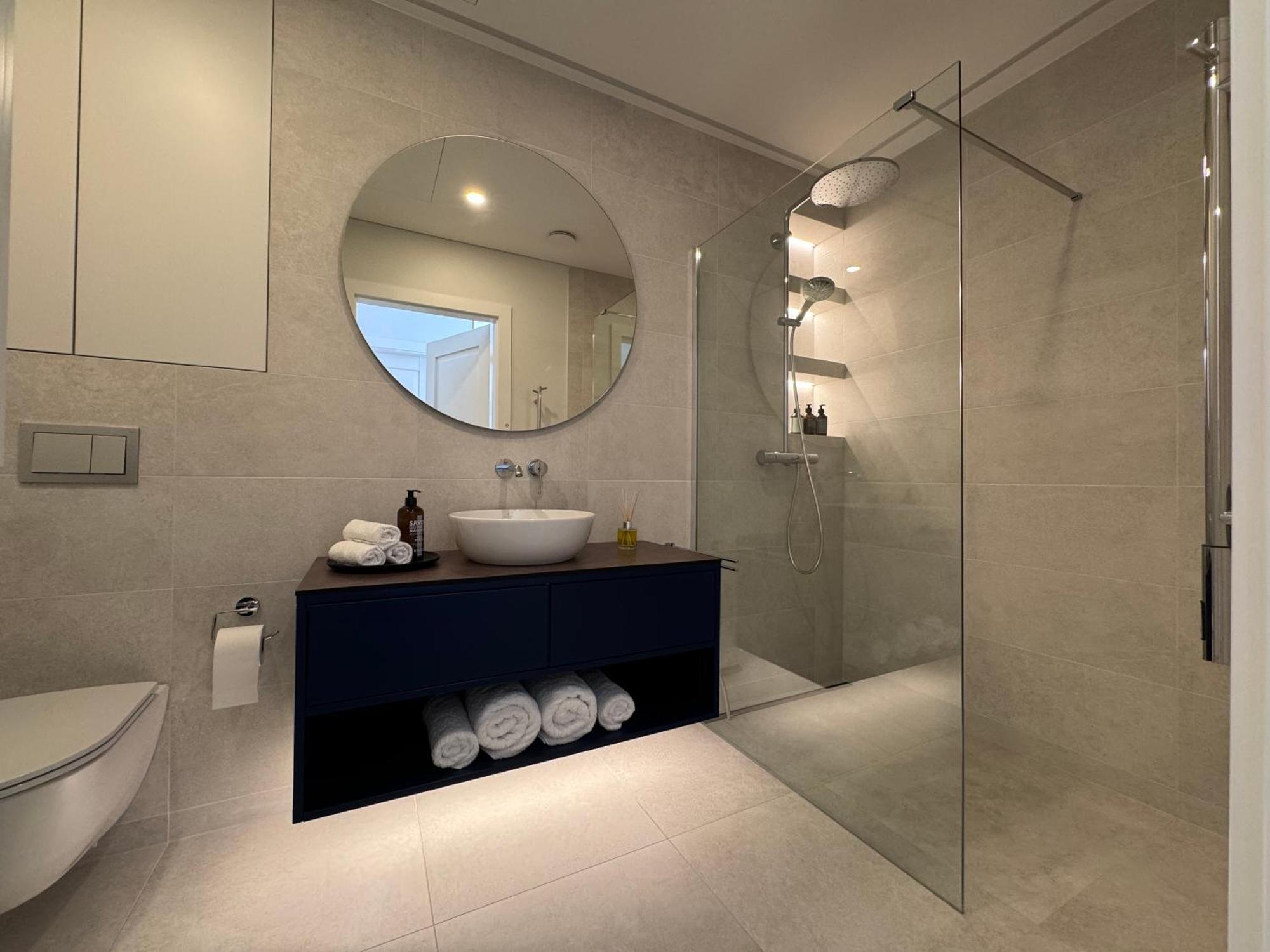D33 Vilnius - Brand New Luxury Apartment With Terrace, Garden, Ac And Parking Eksteriør billede
